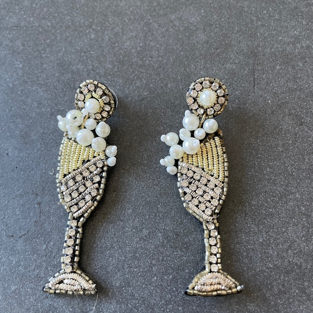 ❤️ CHAMPAGNE BOTTLE EARRINGS NEW